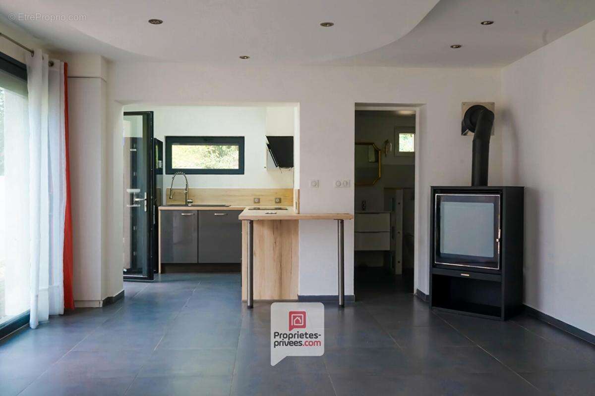 Maison à SAINT-MARTIN-D&#039;URIAGE