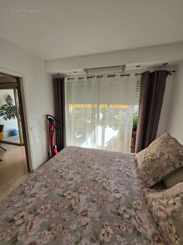 Appartement à VILLENEUVE-LOUBET