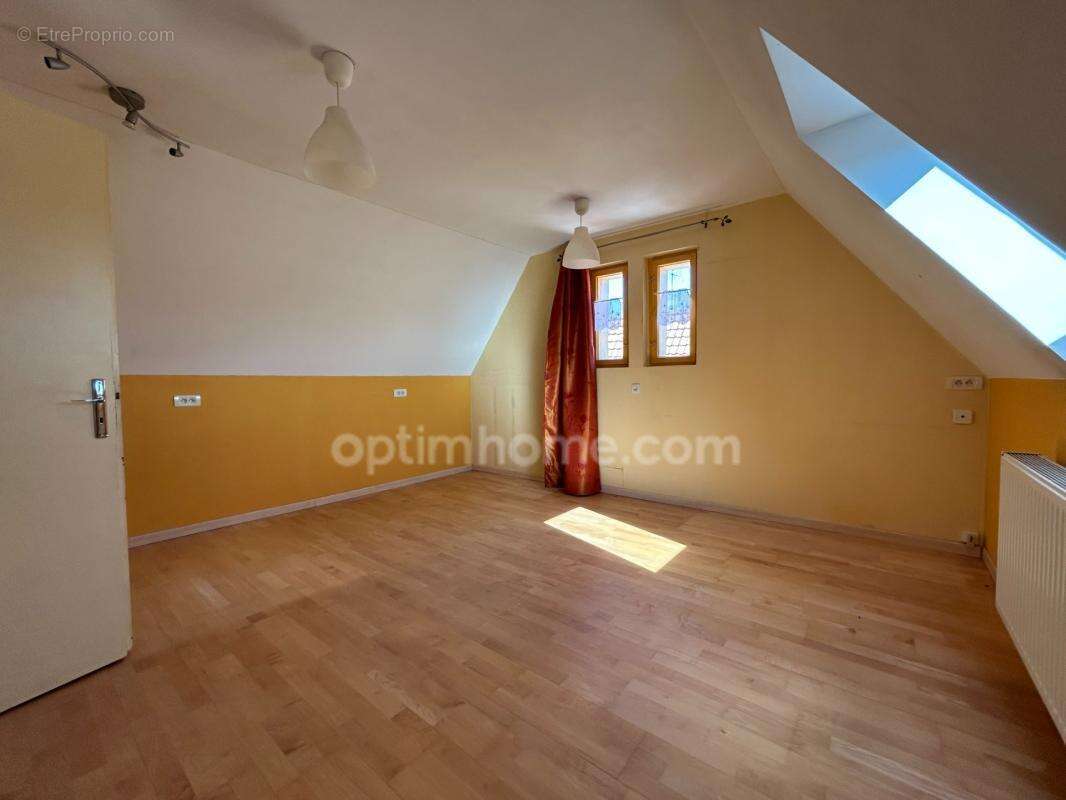 UFFHEIM, Magnifique maison alsacienne, 159.50m², 4chambres, climatisation, panneaux solaires. Beaucoup de cachet et de charmes - photo 17