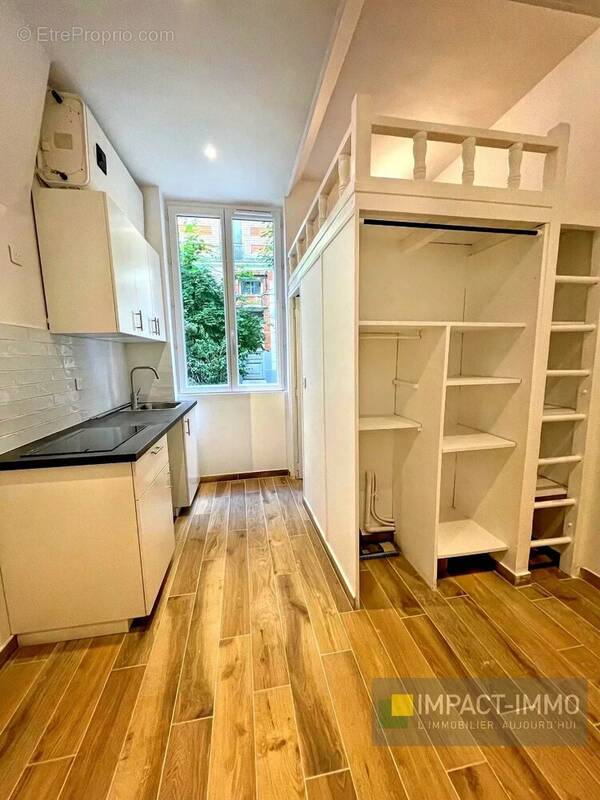 Appartement à LEVALLOIS-PERRET