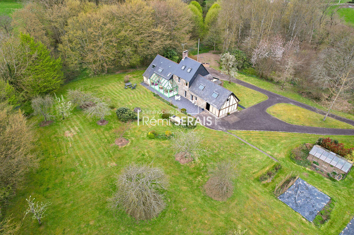 Maison à LA LANDE-PATRY