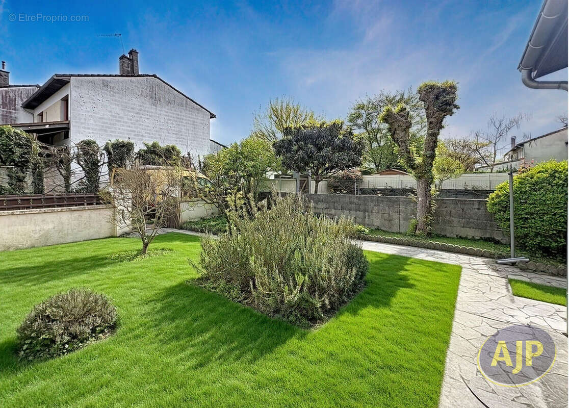 Pessac maison avec jardin - photo 13