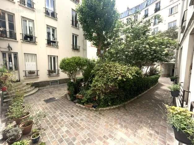 Appartement à PARIS-18E