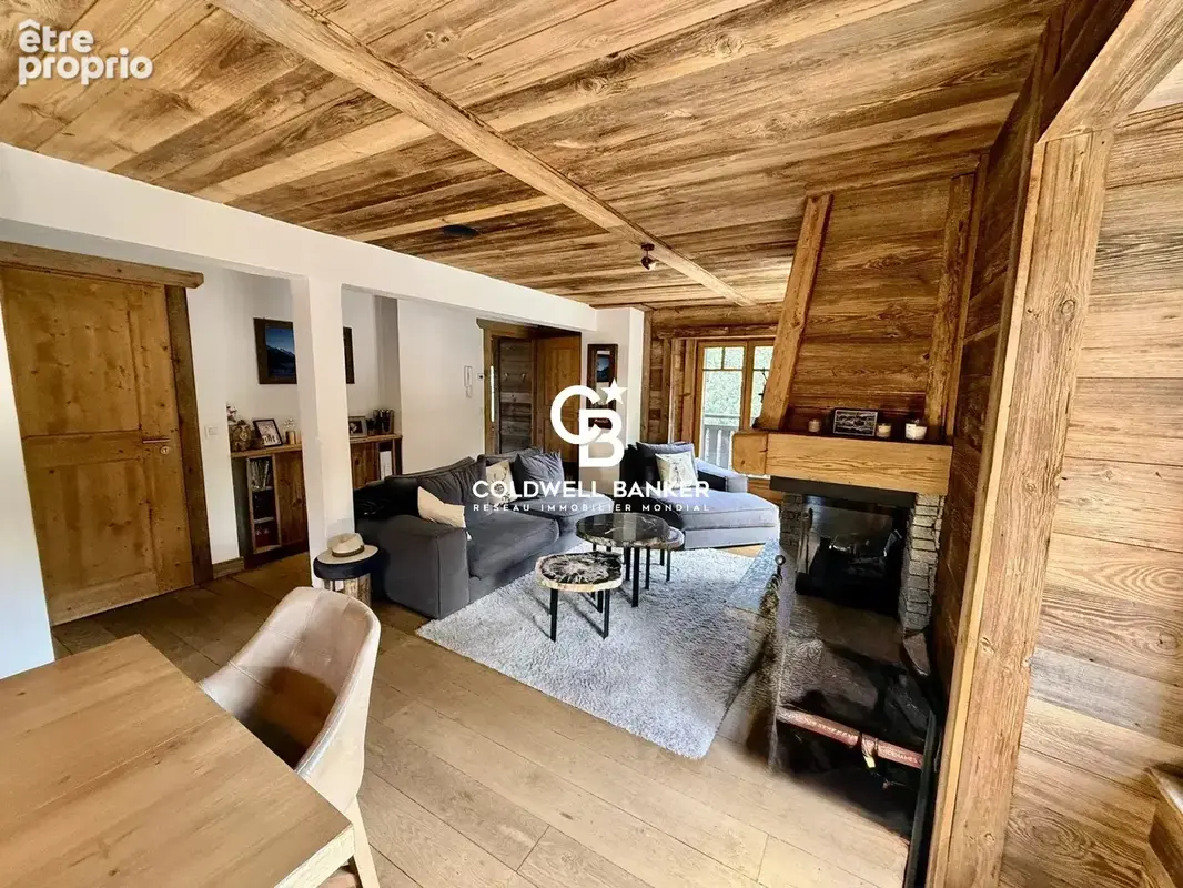 Appartement duplex 131 m2 à vendre à Megève centre village - photo 3