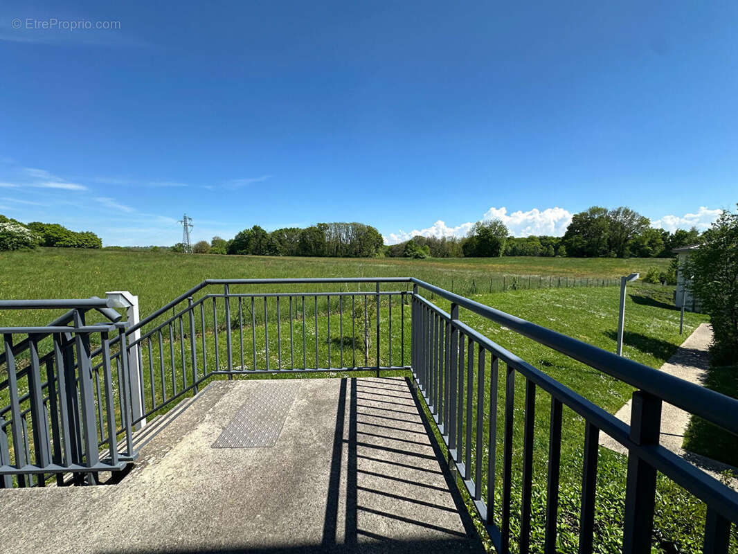 Appartement à SERRE-LES-SAPINS