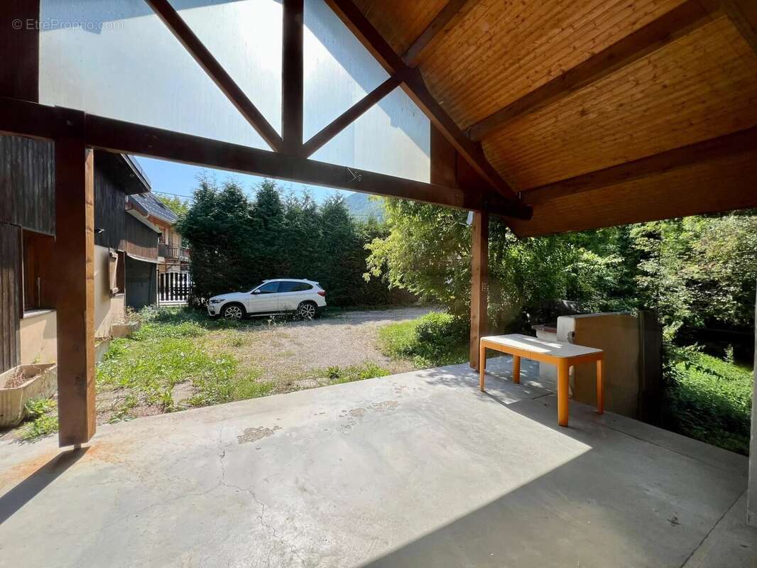 Maison à ECOLE