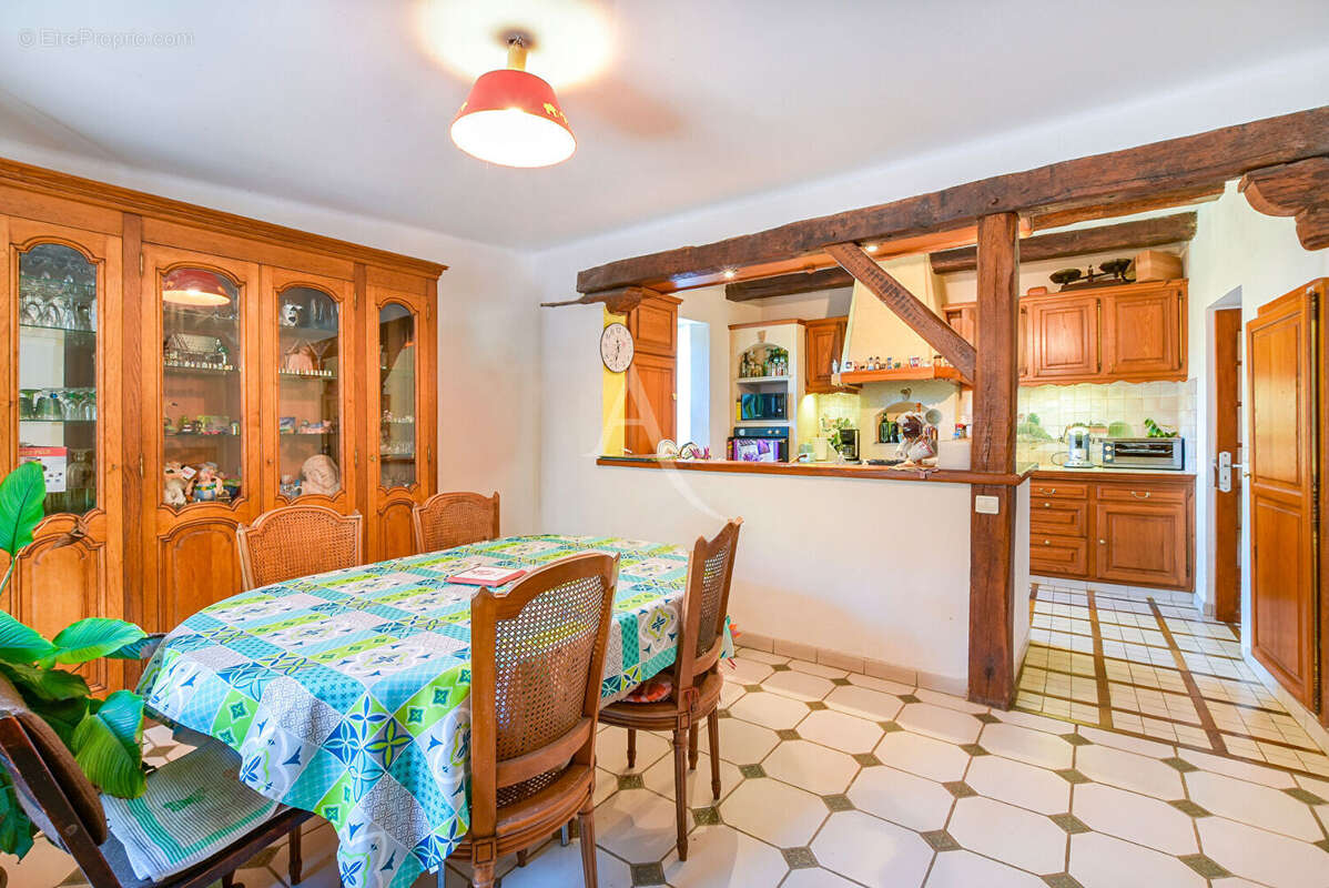 Maison à VERNEUIL-L&#039;ETANG