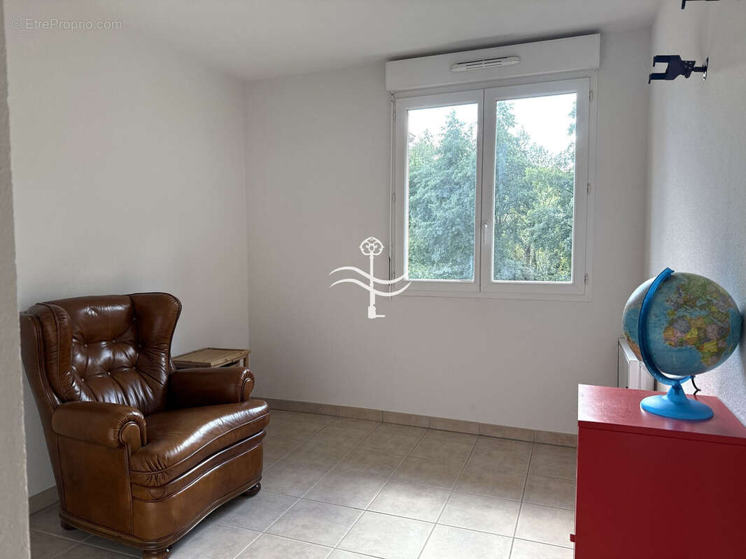 Appartement à LA RIVIERE-SAINT-SAUVEUR