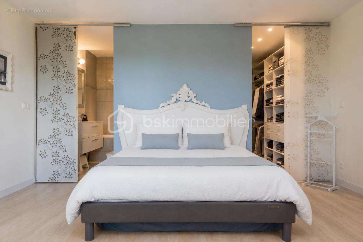 Appartement à PRINGY