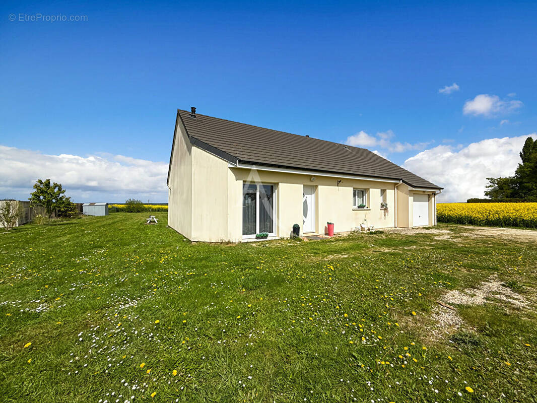 Maison à ETREPAGNY