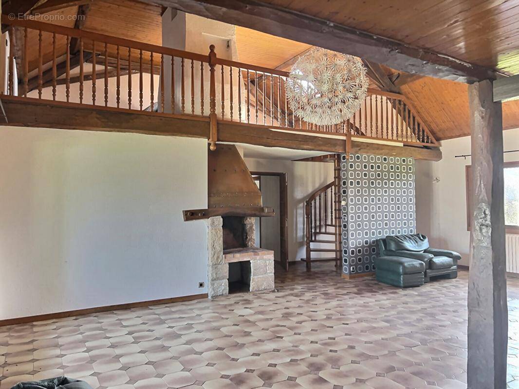 Maison à RUMILLY