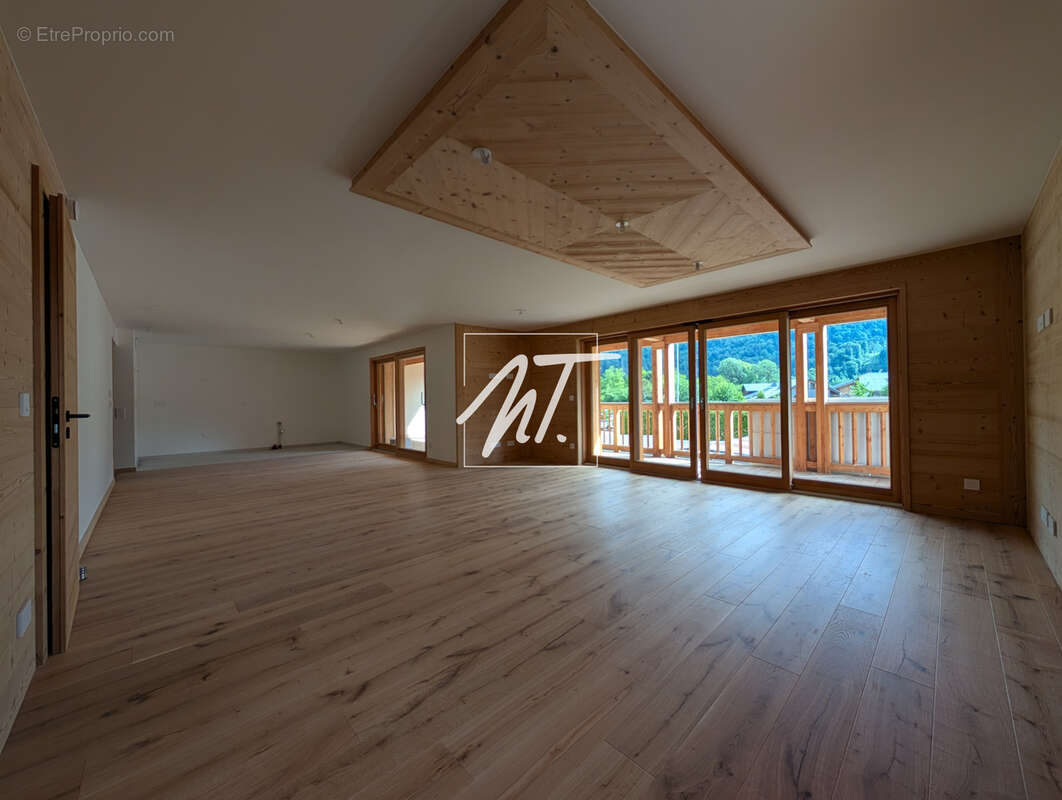 A decouvrir sans hésitation pour devenir un propriétaire comblé au coeur de samoens - grand massif ! - photo 3