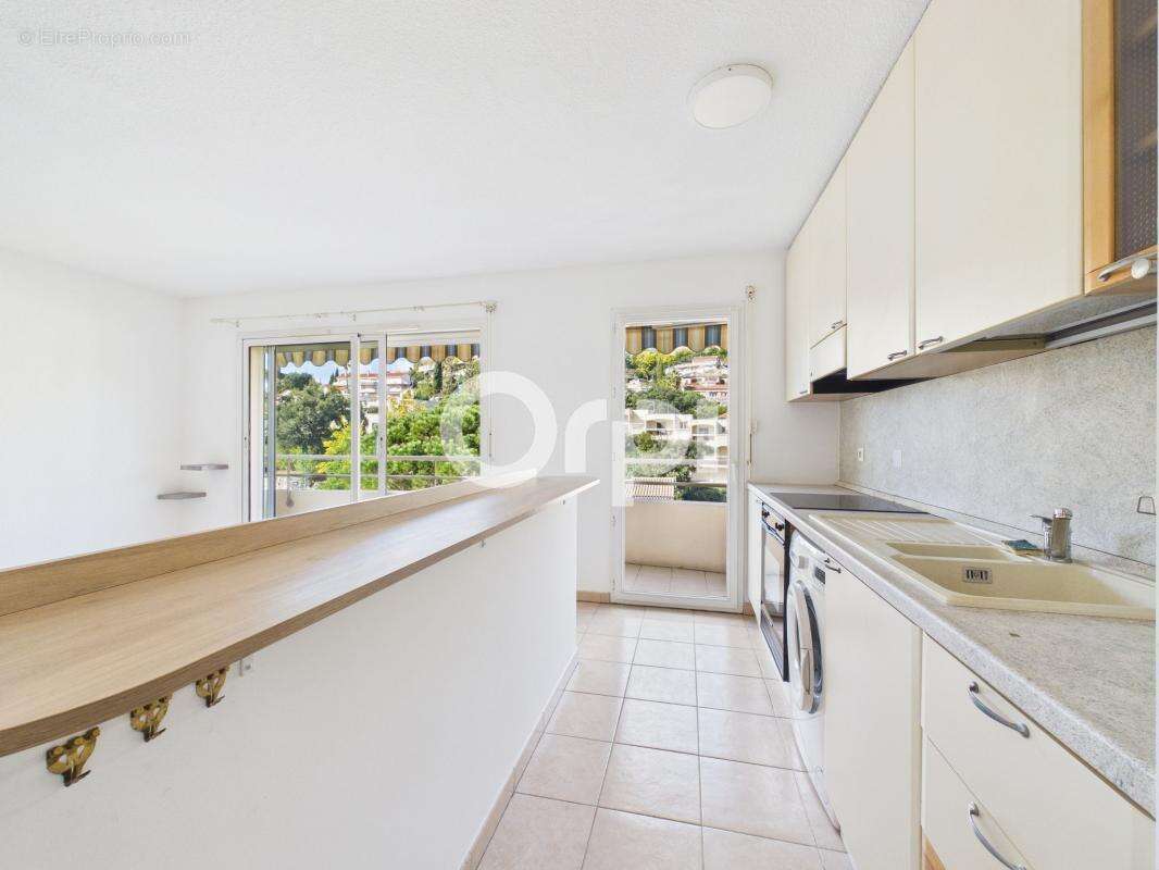 Appartement à MANDELIEU-LA-NAPOULE