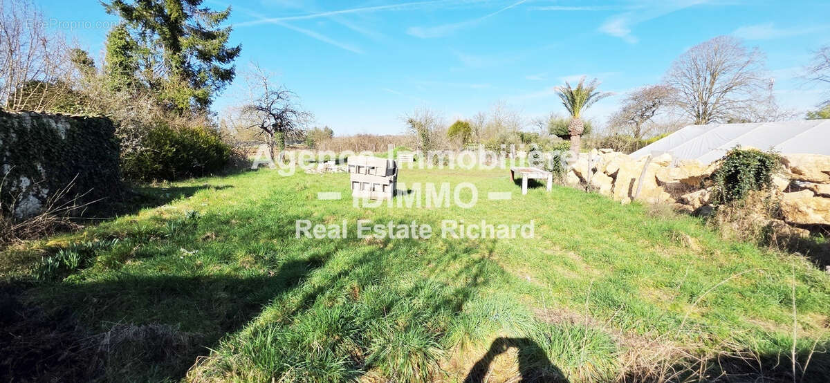 Maison à fort potentiel à restaurer   Hameau calme de Château-Landon - photo 3