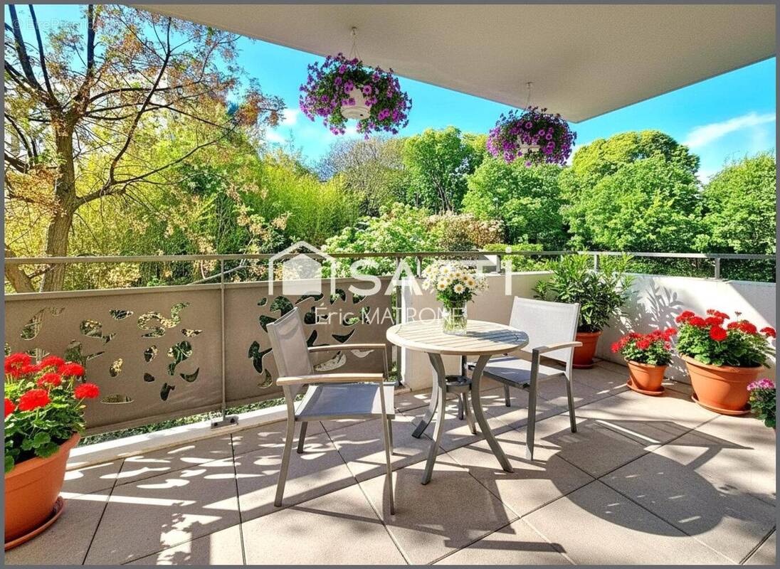 Photo 1 - Appartement à MARSEILLE-11E