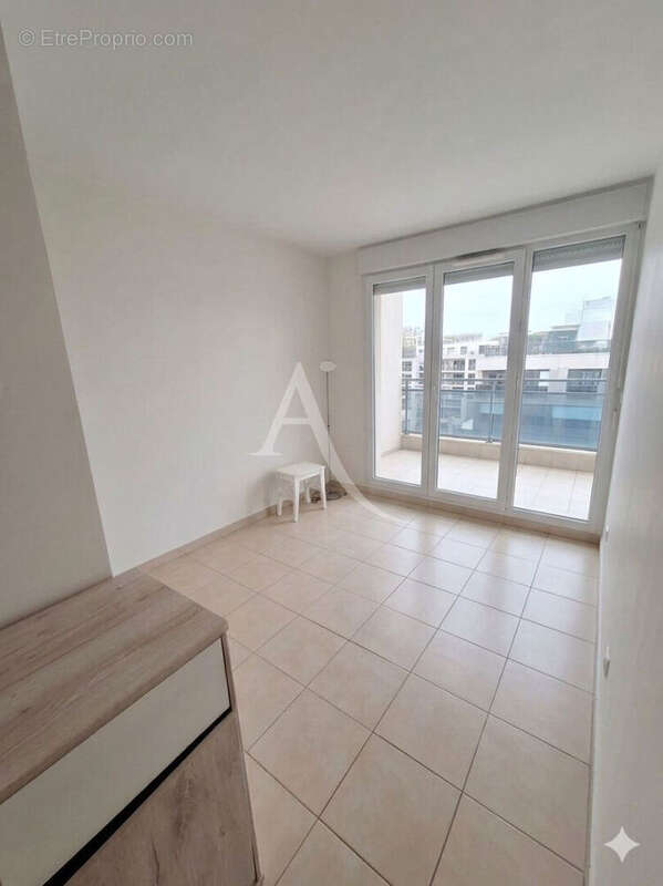 Appartement à COMBS-LA-VILLE