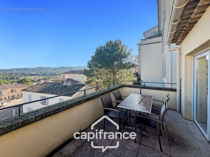 Appartement à MALLEMORT