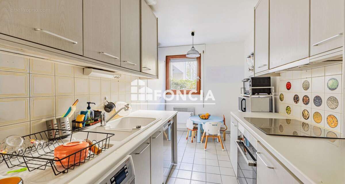 Appartement à PARIS-12E