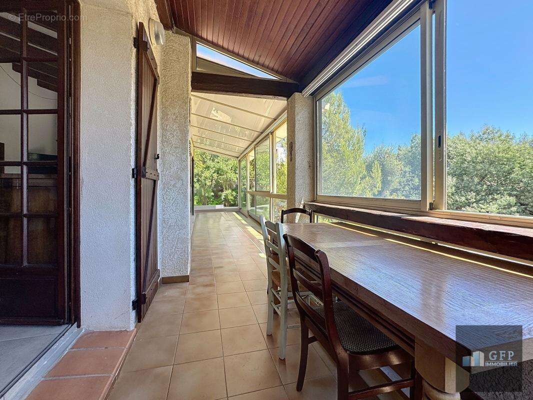 Maison à BORMES-LES-MIMOSAS