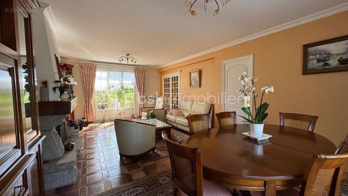 Maison à CHARTRES-DE-BRETAGNE