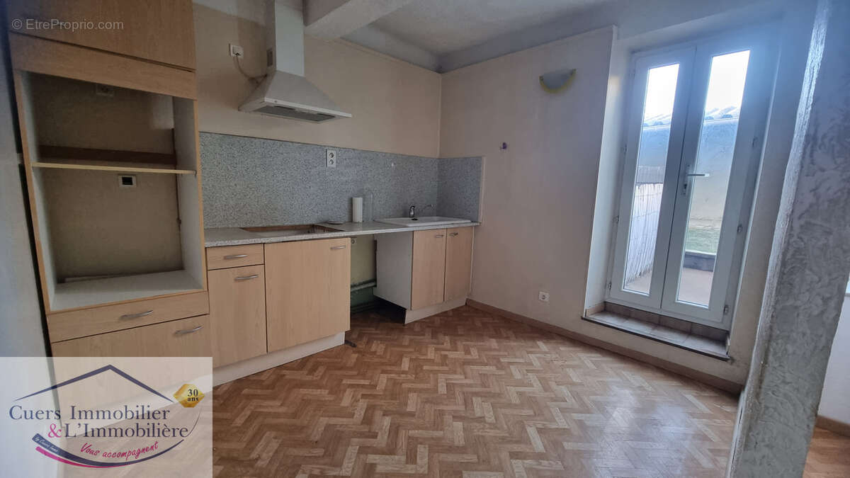 Appartement à LA CRAU