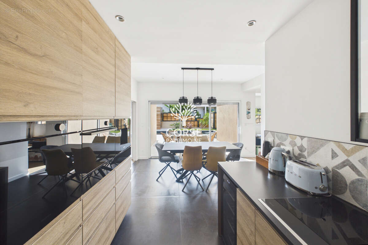 Maison récente avec piscine - photo 5