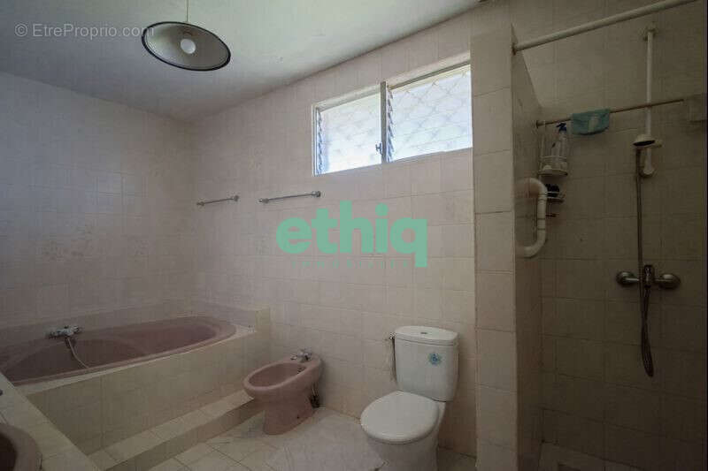 Maison à CAPESTERRE-BELLE-EAU