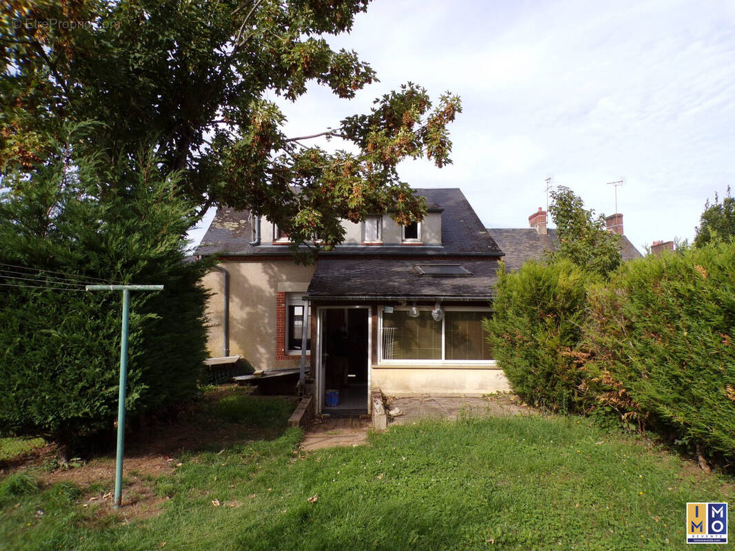 Maison à SAINT-MARTIN-D'AUXIGNY