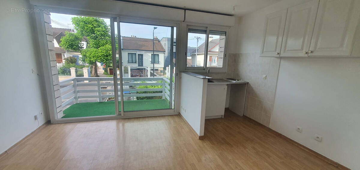 Appartement à SARTROUVILLE