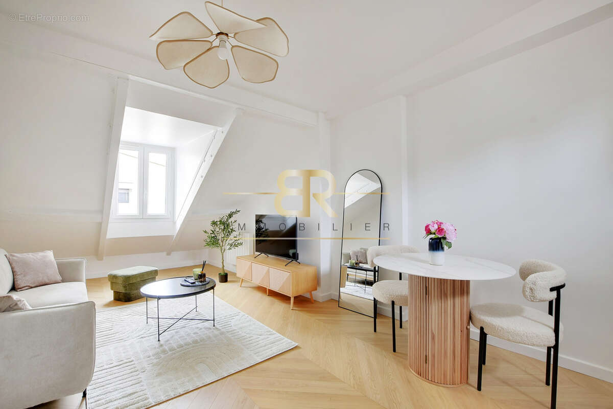 Appartement à PARIS-11E