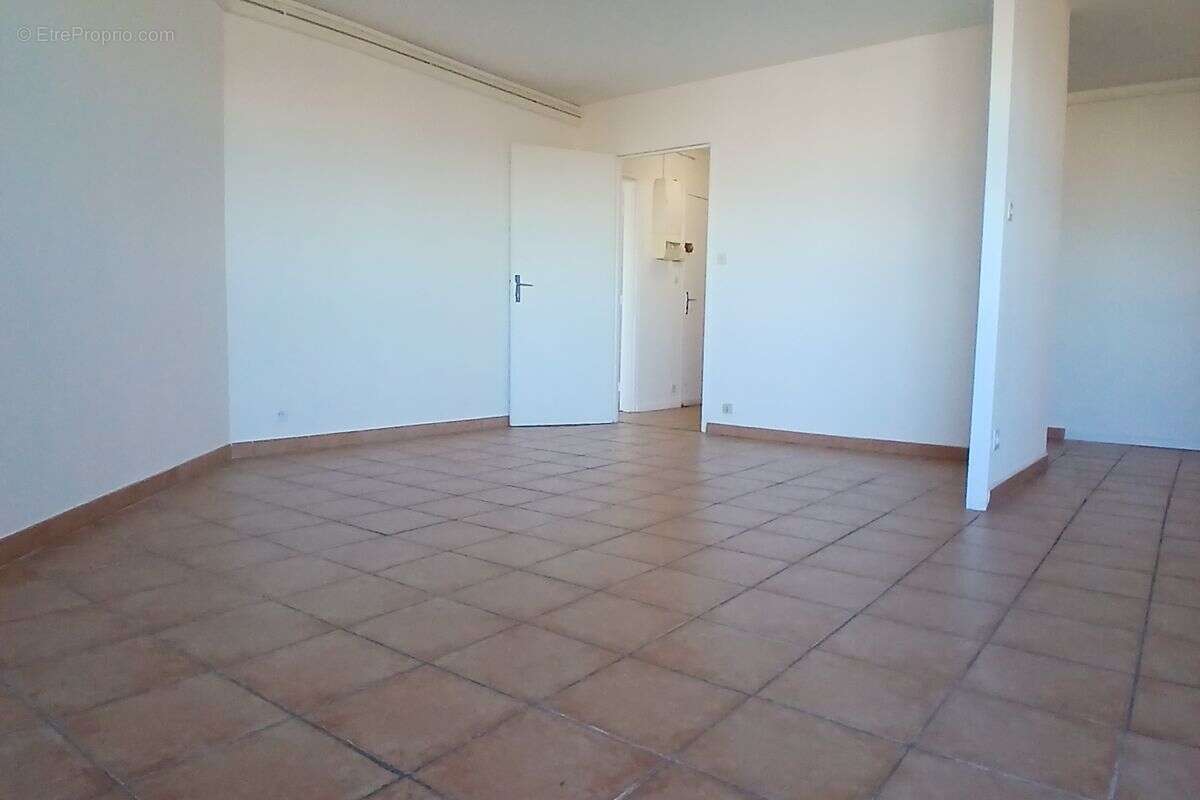 Appartement à MARSEILLE-9E