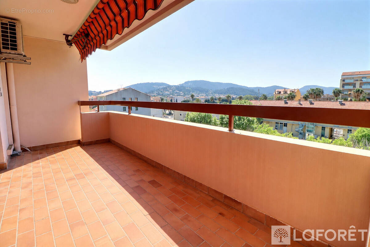 Appartement à HYERES