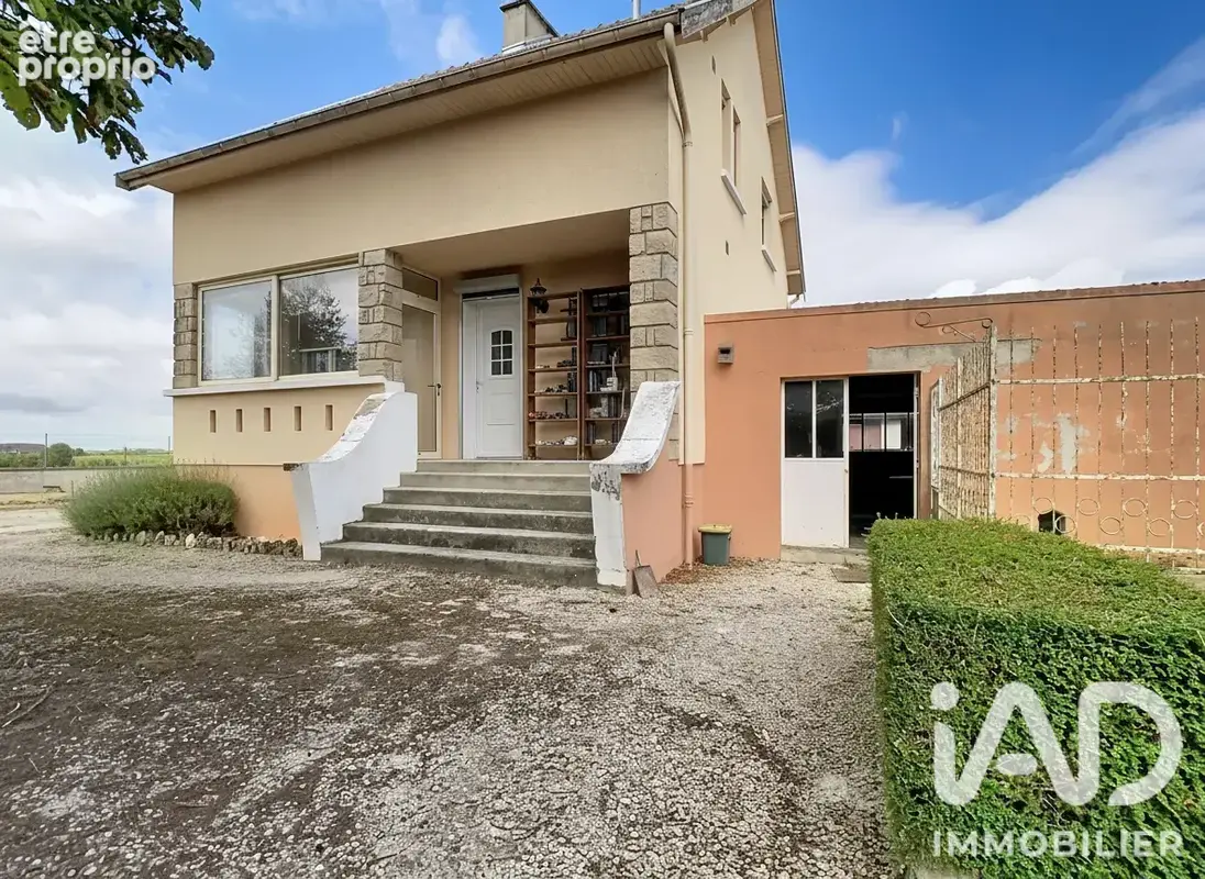 Photo 1 - Maison à FAUX-FRESNAY