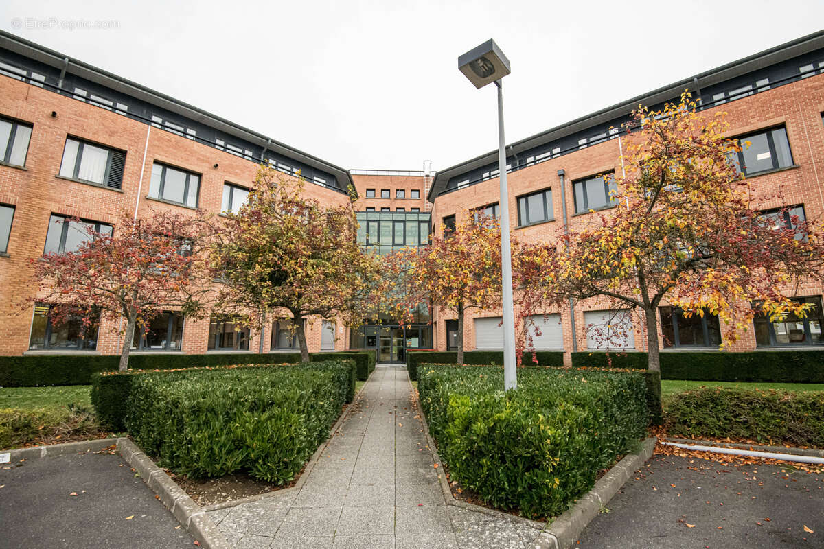 Commerce à COURCOURONNES