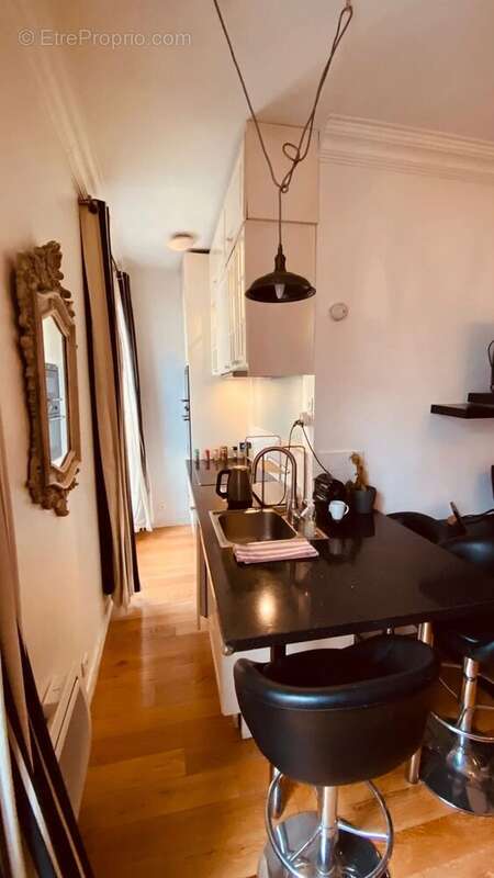 Appartement à PARIS-18E