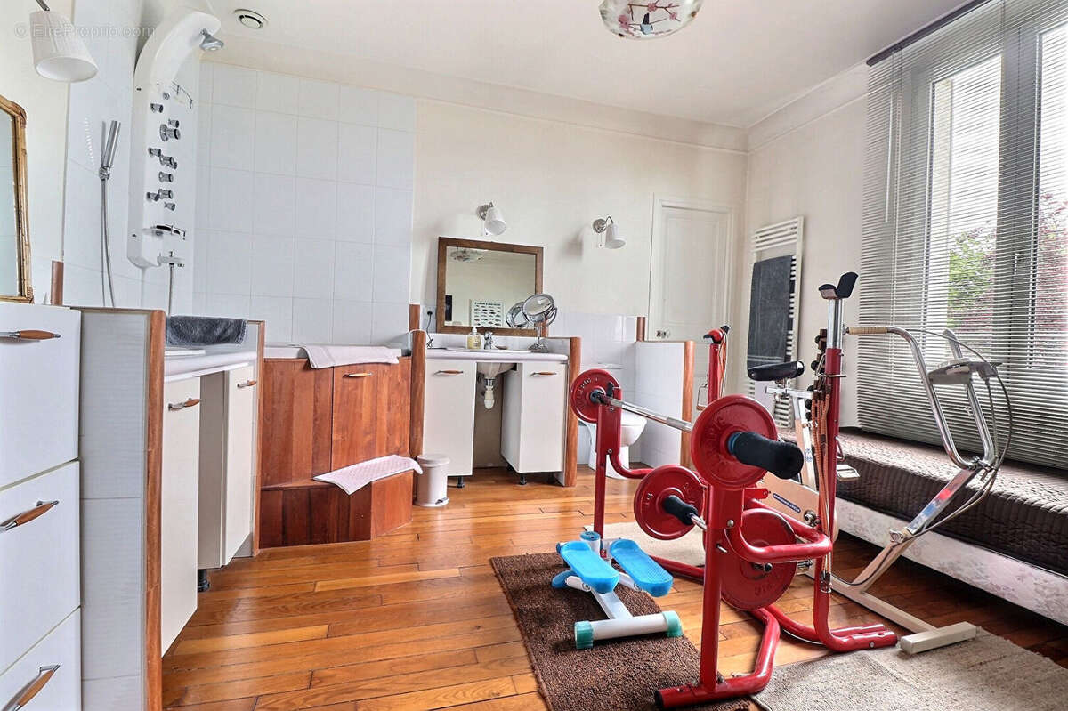 Maison à MAREIL-MARLY