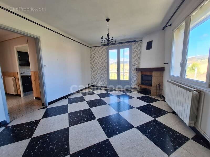 Maison à SALINDRES