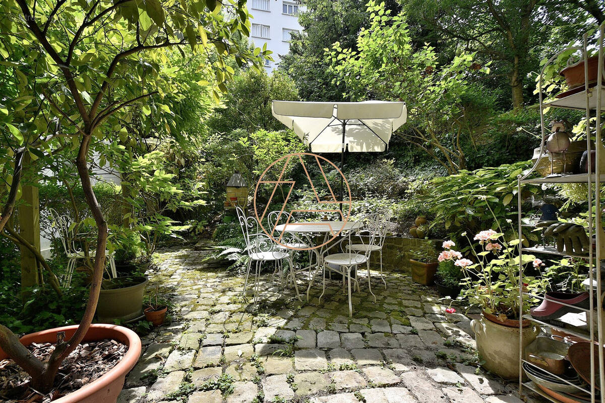 Appartement à SAINT-MAUR-DES-FOSSES