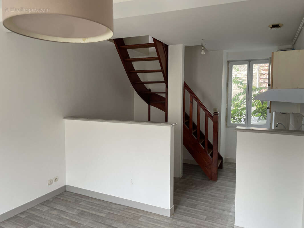 Investissement d'exception   immeuble de rapport pres de 12% de rentabilité - chatellerault centre - diversifi - photo 2