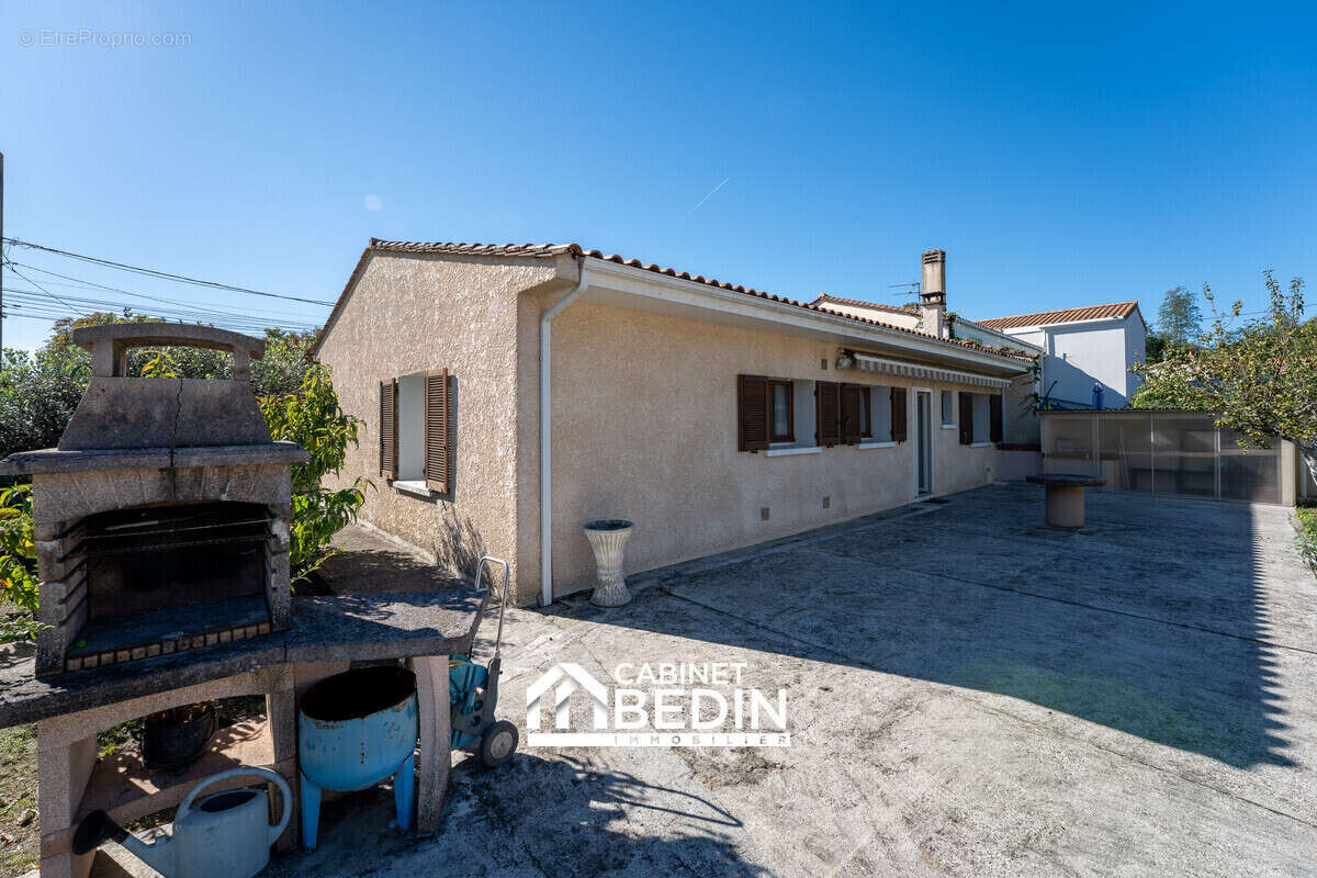 Maison à BLANQUEFORT