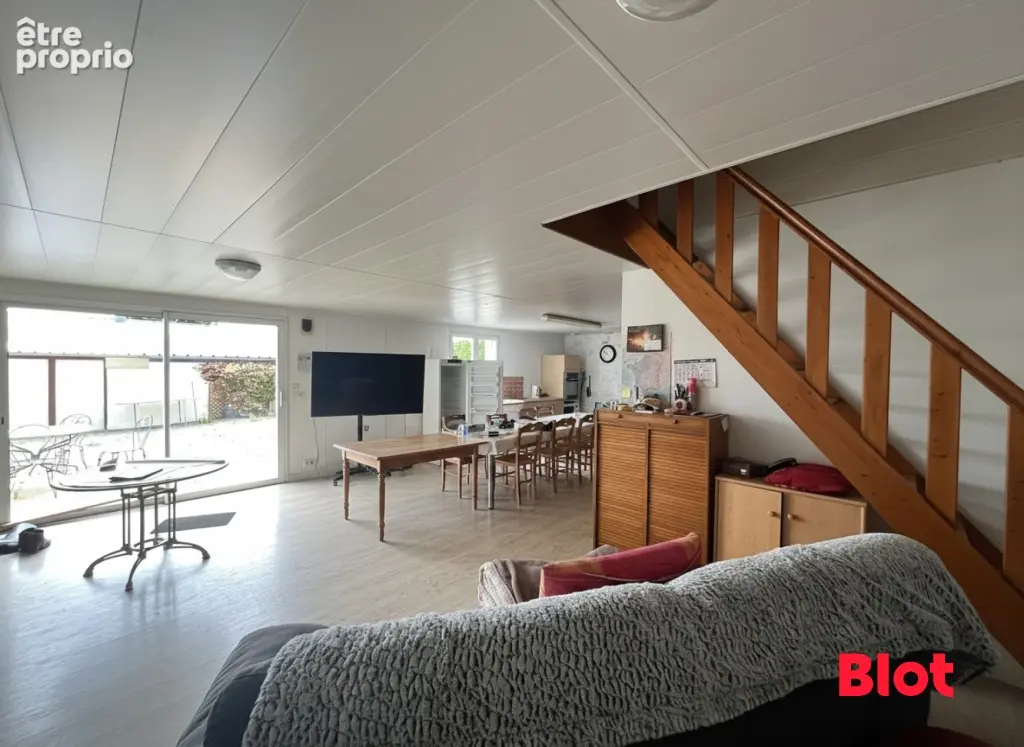 Maison 6 pièces 290 m² à vendre à Lalleu (35320) - photo 2
