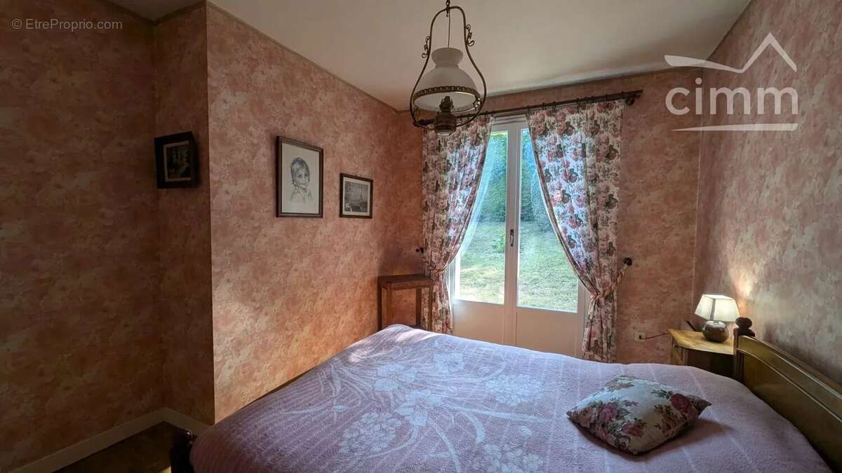 Maison à SAINT-PIERRE-DE-CHANDIEU