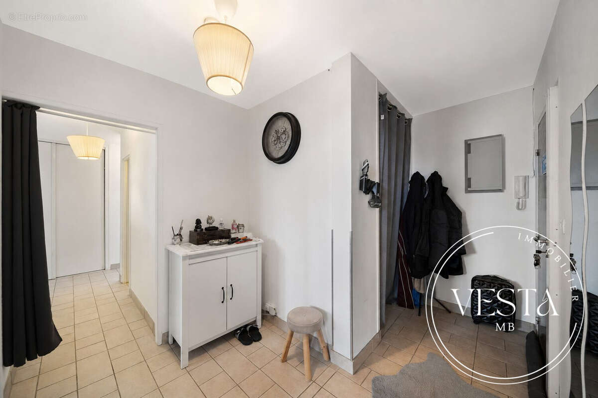 Appartement à CHENOVE