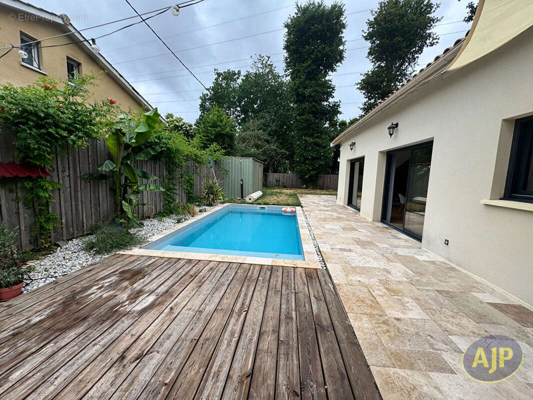 Maison à PESSAC