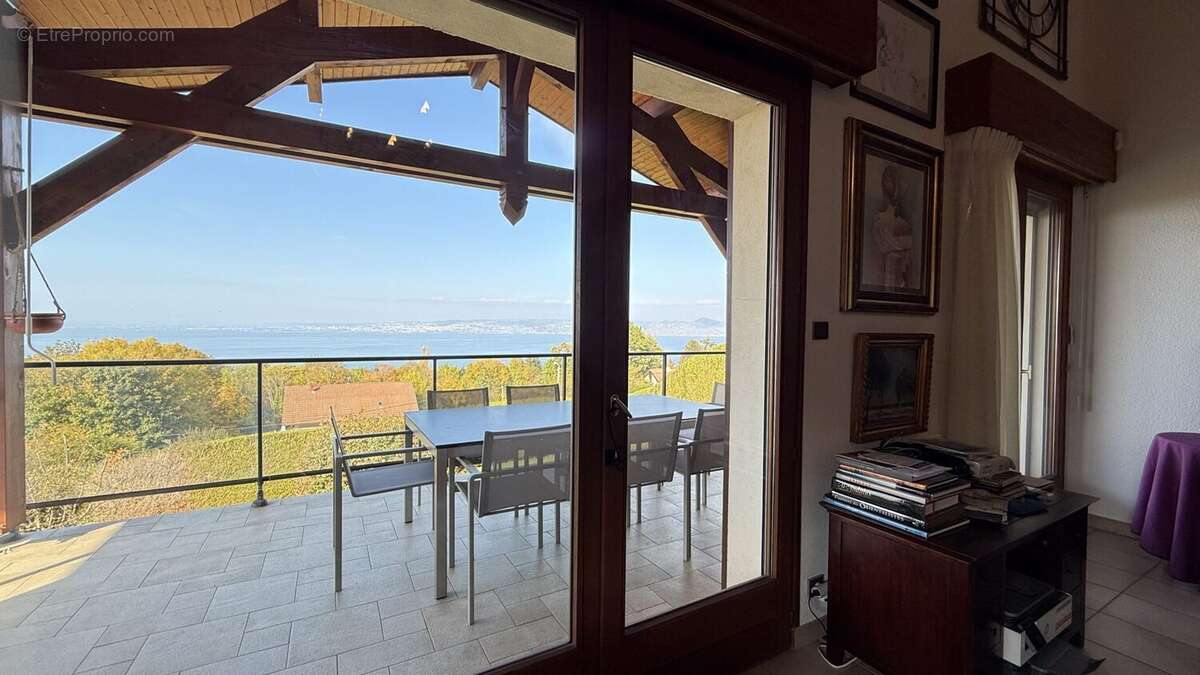 Maison à MAXILLY-SUR-LEMAN