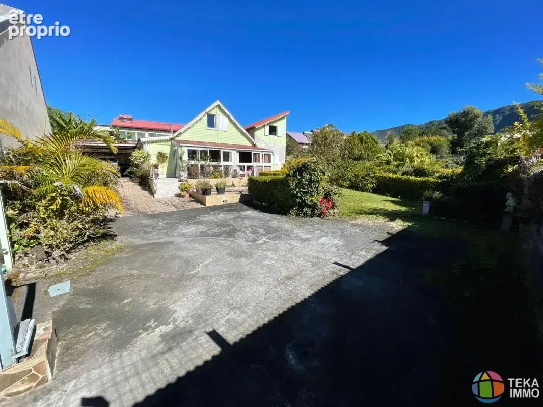 FABIEN TEKA IMMO vous propose une maison F6 à la vente à proximité du village de la Plaine des Palmistes - photo 4