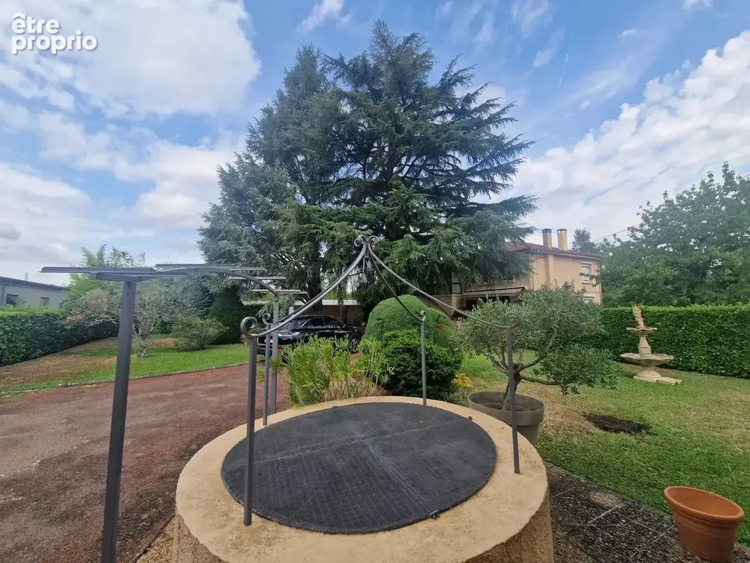 Villa Familiale avec appartement, grand garage et terrain plat - photo 8