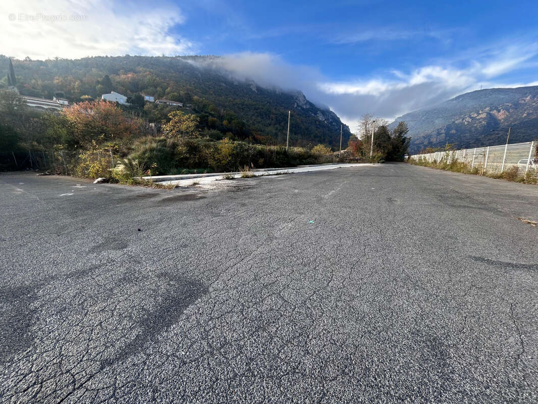 Commerce à MARQUIXANES