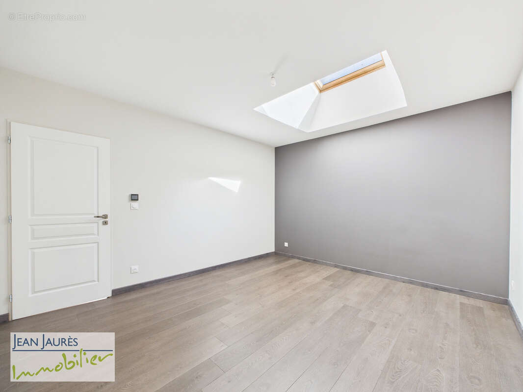 Maison à SAINTE-SAVINE