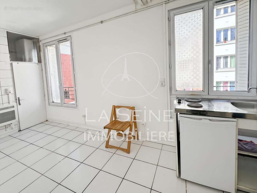 Appartement à PARIS-17E